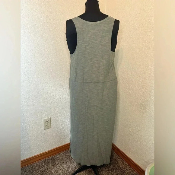 The Lounge Edit sage green ultra soft‎ stretch cotton blend maxi dress w/pockets - Picture 2 of 8